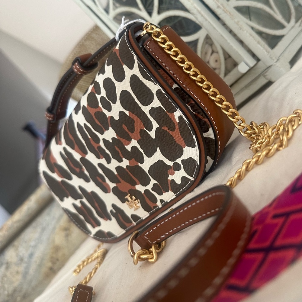 Tory Burch Emerson Printed Top Handle Crossbody In Leopard Print - Picture 3 of 11